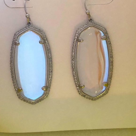 NWT RARE & RETIRED Kendra Scott Elle Lux Earrings Dichroic Silver CZ’s STUNNING - Picture 9 of 13